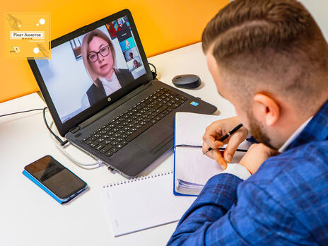 Фонд Ріната Ахметова провів для студентів онлайн-лекцію 