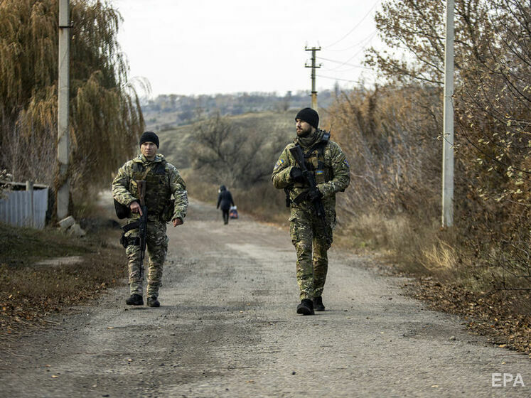 РФ стягує приблизно 4 тис. військових до кордонів України – NYT