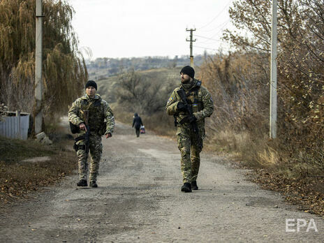 РФ стягує приблизно 4 тис. військових до кордонів України – NYT