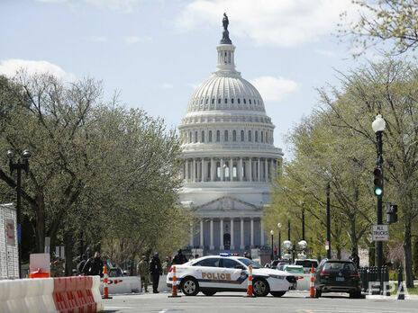 Атака на Капитолий. Скончались один из раненых полицейских и нападавший