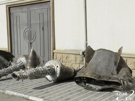 Азербайджан продемонстрировал обломки российских ракет 