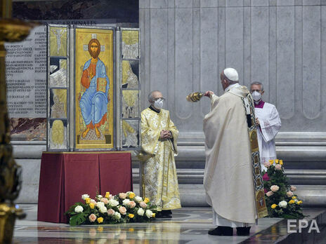 Папа римский по случаю католической Пасхи обратился к верующим. В обращении он упомянул Украину