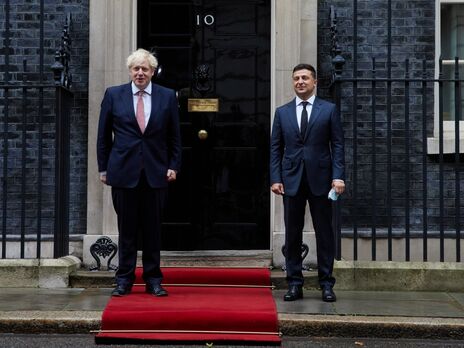 Зеленський у розмові із Джонсоном закликав Великобританію посилити санкційний тиск на Росію