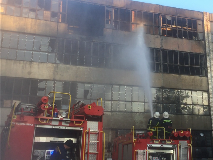 У Чернівцях сталася масштабна пожежа на заводі "Розма"