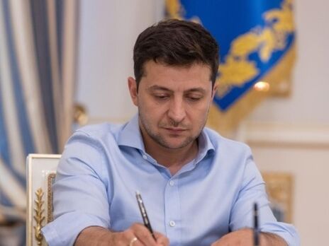 Зеленський звільнив представника України при ЄС і ще п'ятьох послів