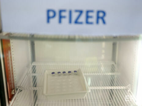 Україна підписала контракт на 10 млн доз вакцини Pfizer