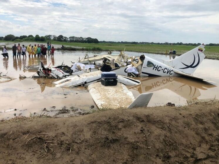 В Еквадорі розбився літак, є загиблі