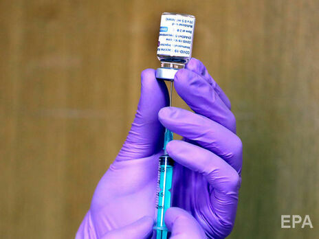 Франція рекомендує людям до 55 років, яким ввели першу дозу AstraZeneca, зробити щеплення іншою вакциною