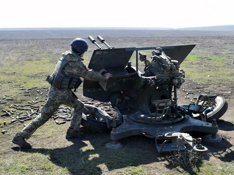 Бойовики на Донбасі 9 квітня порушили перемир'я сім разів, одного українського військового поранено – штаб ООС