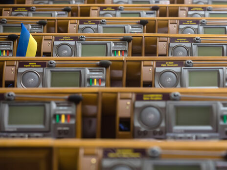 Зал заседаний Рады будут кварцевать, для этого перерыв увеличат – Разумков