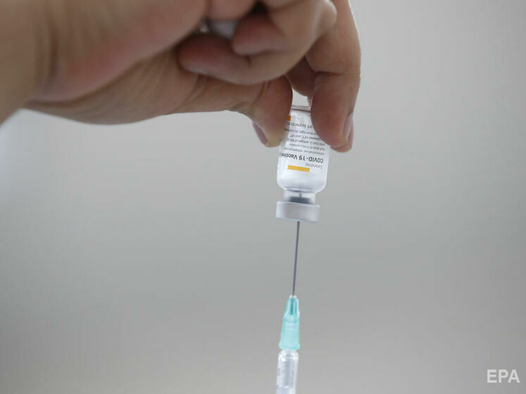 Китайський посадовець, який говорив про низьку ефективність місцевих вакцин проти COVID-19, спростував заяву