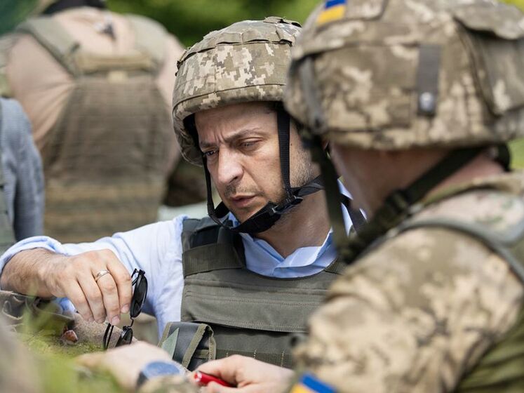 Зеленский заявил, что Украина готова к вторжению, CoronaVac поехала в регионы. Главное за день