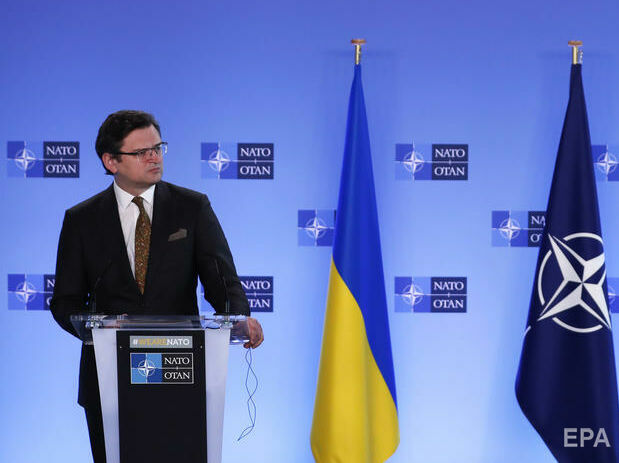 Кулеба: Украина видит реальную угрозу своей безопасности. Россия накапливает войска на трех направлениях
