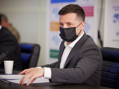 Россия наращивает войска на границе с Украиной, чтобы напугать Запад – Зеленский