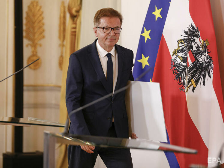 Министр здравоохранения Австрии объявил об отставке. Он жаловался на истощение из-за работы