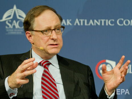 Ексзаступник генсека НАТО Вершбоу: Після цієї демонстрації сили Путін може оголосити, що російські війська входять на Донбас як миротворці