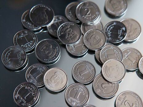 Гривна продолжила дешеветь к основным валютам