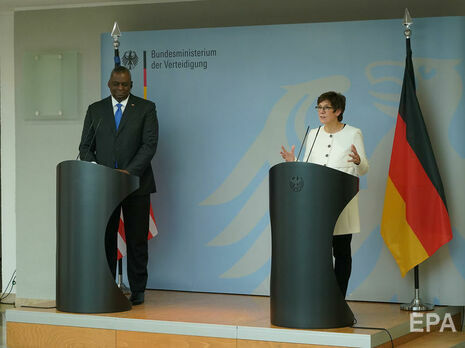 Министр обороны Германии заявила о готовности Берлина рассматривать вопрос моратория на завершение 