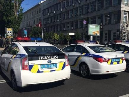 Прокуратура: В Кропивницком полицейский сбил на пешеходном переходе двух девушек
