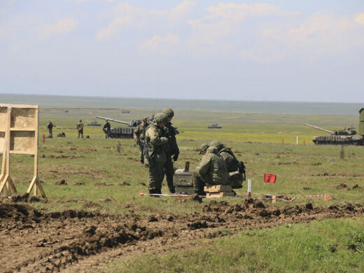 Россия перебросила в Крым военные соединения c Северного Кавказа 