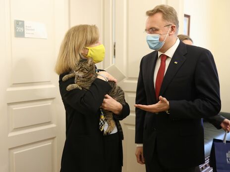 Садовий закликав США допомогти організувати у Львові територіальну цивільну оборону