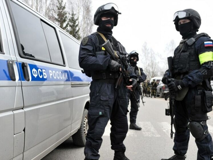 ФСБ затримала у Санкт-Петербурзі українського консула. Дипломата звинуватили в одержанні "закритої інформації"