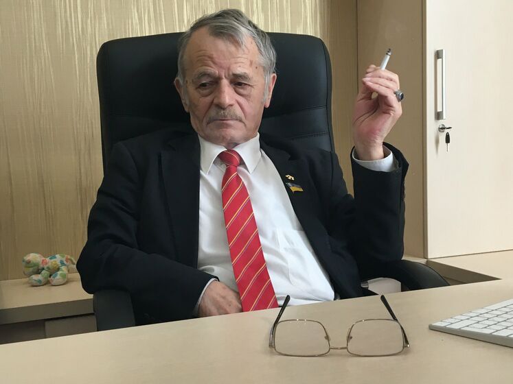 Джемилев объяснил, что слова о его возможном выходе из фракции в Раде Ермак произнес "в порядке обсуждения"