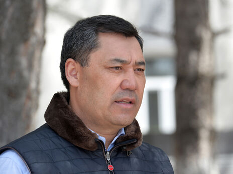 В Кыргызстане от COVID-19 лечат отваром по рецепту президента. Пост об этом Facebook удалил