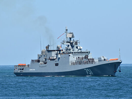 Российские военные сегодня проведут в Крыму учения. В Черное море уже отправили корабли