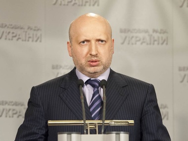 Турчинов предлагает Раде разрешить присутствие иностранных военных в Украине