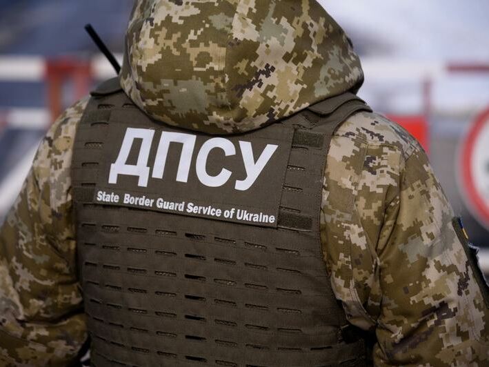 Прикордонників, які знущалися з козулі, усунули зі служби – Держприкордонслужба України