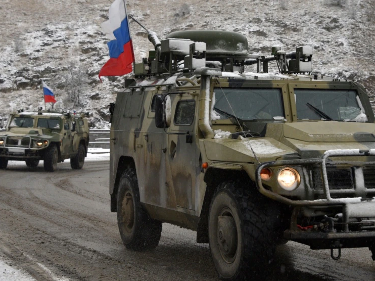 В Нагорном Карабахе подорвалась машина с миротворцами из России