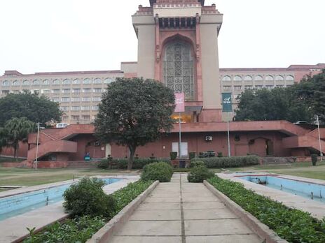 Влада Делі вирішила переобладнати п'ятизірковий готель на шпиталь для суддів. У Верховному суді запевняють, що не просили про це