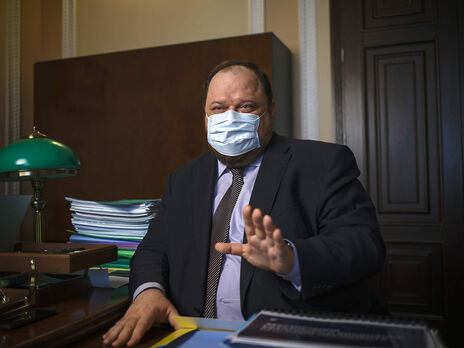 Стефанчук прокомментировал сообщения в СМИ, что Зеленский хочет заменить им Разумкова