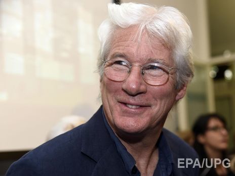 Гир развелся с женой