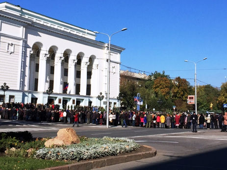 На похороны Моторолы свозили бюджетников