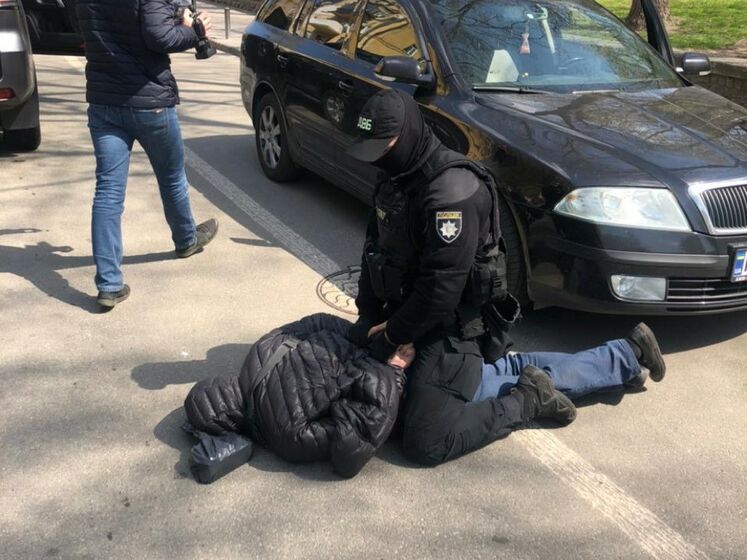 У Києві затримали "майбутнього главу МВС", який за $220 тис. продавав поліцейському посаду начальника київської Нацполіції