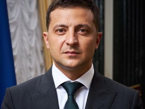 Зеленський: Ми відзначаємо Великдень удома заради перемоги життя над смертю