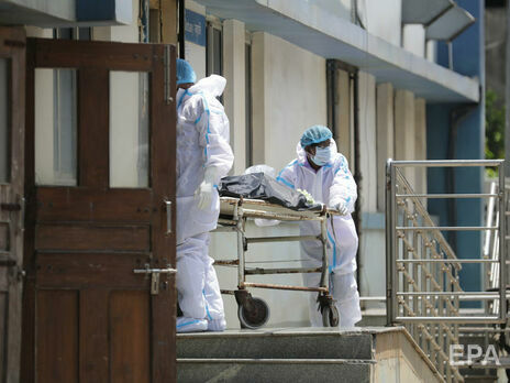 Влада Індії ігнорувала попередження про небезпеку нового штаму коронавірусу – Reuters