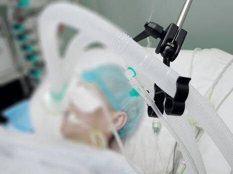Великобритания отправит еще тысячу аппаратов ИВЛ в Индию из-за ухудшения ситуации с COVID-19