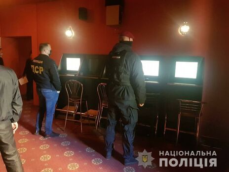 В Черкассах полицейские разоблачили сеть подпольных казино для 