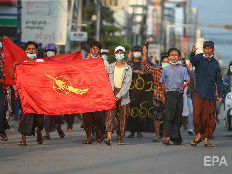 Військові у М'янмі 2 травня стріляли по протестувальниках