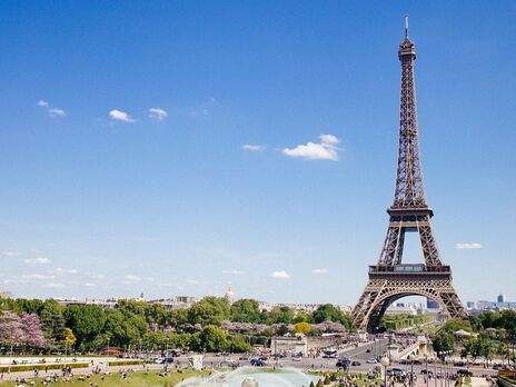 Франция дала гражданство 2 тыс. иностранцев, которые проявили себя во время пандемии