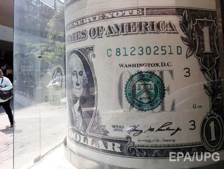 Курс гривны к доллару снизился до 25,69 грн/$