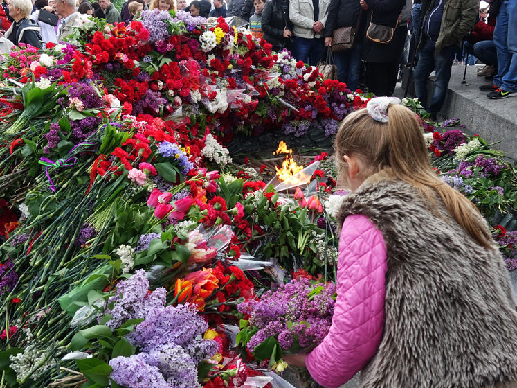 41% украинцев считают, что необходимо отмечать и День памяти и примирения, и День Победы над нацизмом – опрос