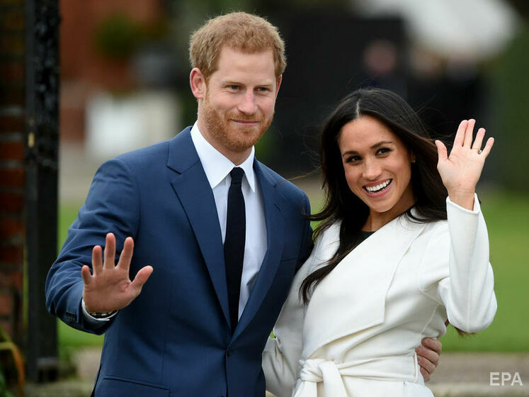 Принц Гаррі і його дружина Меган показали нове фото сина-іменинника і розповіли, як його може привітати кожен охочий