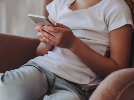 В Одессе 10-летняя девочка позвонила в полицию и пошутила, что ее похитили. Ее мать привлекут к ответственности