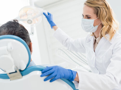 Отримати стоматологічну послугу пацієнт може за направленням лікаря, із яким укладено декларацію