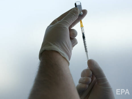 Прививку в замке Дракулы делают препаратом компаний Pfizer/BioNTech