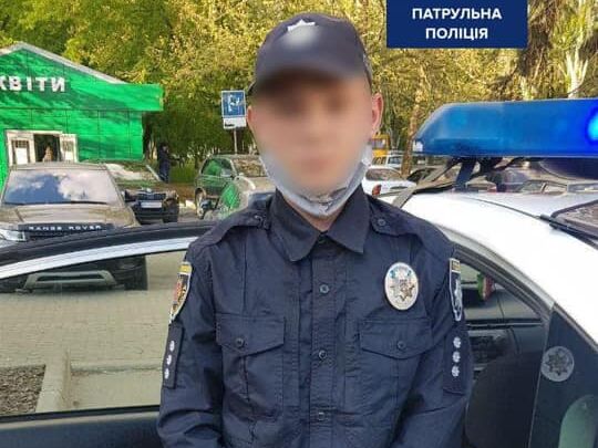 У Запоріжжі 17-річний юнак видавав себе за поліцейського, "щоб навести лад у місті"